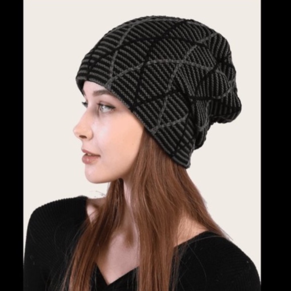 Geometric Knitted Black Beanie! - Picture 4 of 4